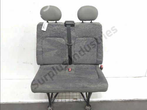 Asientos traseiros Asientos traseiros RENAULT MASTER II Van (FD) 2.5 dCi 100 (FD0U, FD0V, FD3U, FD3V, FD8U, FD8V) (99 hp) 36152765 36152765