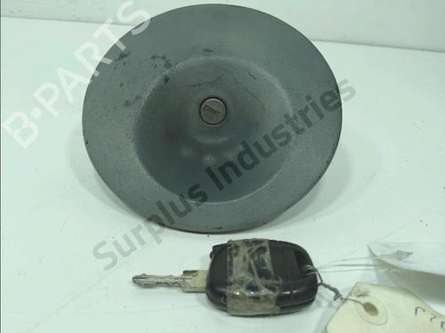 Used Fuel cap Fuel cap 38497073 38497073