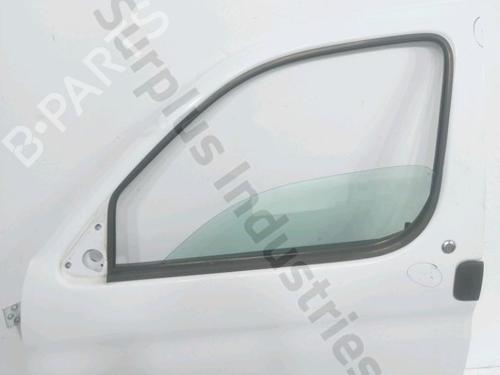 Used Left front door Left front door CITROËN BERLINGO / BERLINGO FIRST Box Body/MPV (M_) [1996-2011] 33686579 33686579