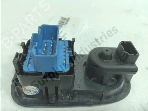 Left front window switch RENAULT MASTER III Platform/Chassis (EV, HV, UV) 2.3 dCi 125 FWD (EV0C, EV0D, EV0J, HV0C, HV0D, HV0H,... | BP38262132I27 - Image 3