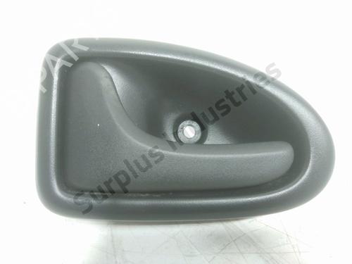 Used Front left interior door handle Front left interior door handle 31955235 31955235