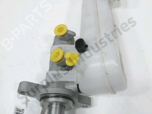 Used Brake master cylinder Brake master cylinder CITROËN JUMPER II Van 2.2 BlueHDi 165 (165 hp) 34177832 34177832