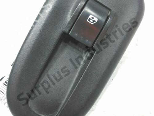 Used Right front window switch RENAULT MASTER III Van (FV) 2.3 dCi 125 FWD (FV0C, FV0D, FV0G, FV0H, FV0J, FV0K,... (125 hp) 31955136
