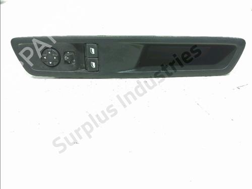 Used Left front window switch Left front window switch CITROËN SPACETOURER Bus (V_) 2.0 BlueHDi 145 (144 hp) 34616069 34616069