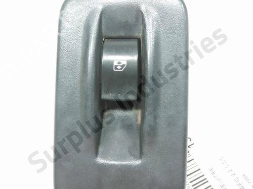 Used Right front window switch RENAULT TRAFIC II Bus (JL) 2.0 dCi 115 (JL00, JL01, JL0H, JL0M, JL0U) (114 hp) 32131563