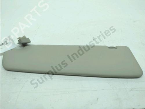 Used Right sun visor Right sun visor 37870171 37870171
