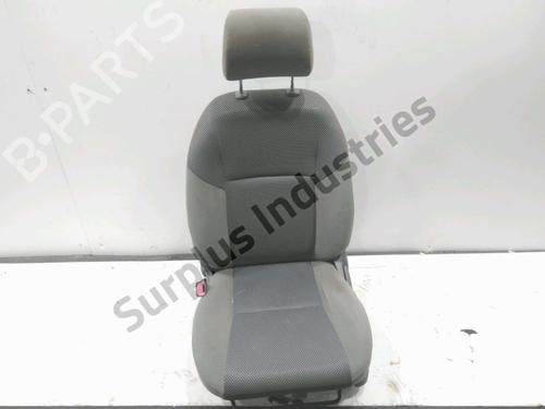 Sedile anteriore sinistro TOYOTA HILUX VII Pickup (_N1_, _N2_, _N3_) 2.5 D-4D 4WD (KUN25_, KUN25R) (120 hp) 32311514