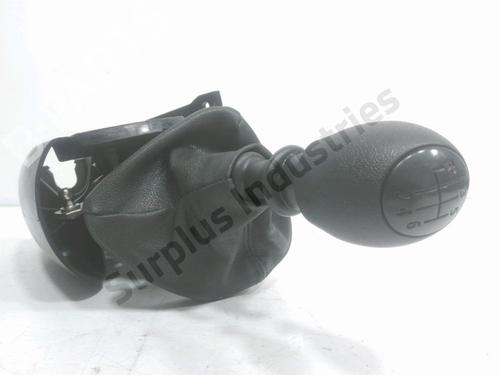 Used Shift knob Shift knob 31954327 31954327