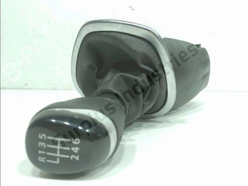 shift-knob-renault-trafic-iii-van-fg_-2014-39942808 main image