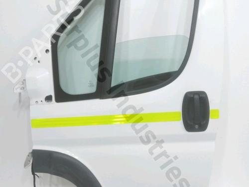 Used Left front door CITROËN JUMPER II Van 3.0 HDi 180 (177 hp) 31955293