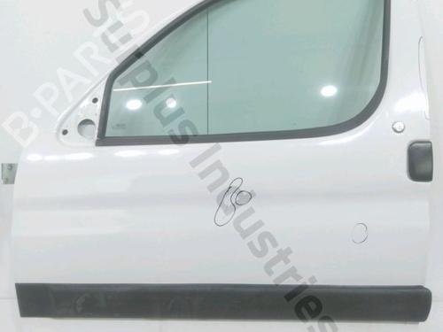 Used Left front door Left front door CITROËN BERLINGO / BERLINGO FIRST Box Body/MPV (M_) 1.9 D 70 (MBWJZ, MCWJZ) (69 hp) 33867023 33867023