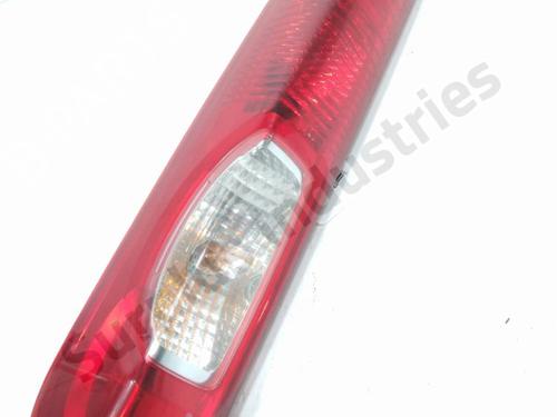 Used Left taillight RENAULT TRAFIC II Van (FL) 2.0 dCi 115 (FL01, FL0U, FL00, FL0H, FL0M) (114 hp) 31955723