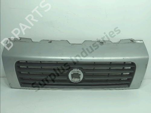 Used Grille Grille 39490255 39490255
