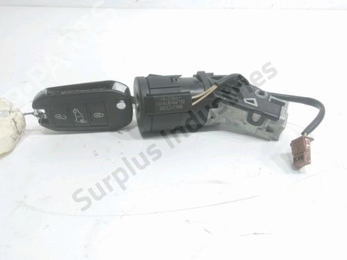 Used Ignition barrel OPEL VIVARO C Van (K0) 2.0 (122 hp) 32311479