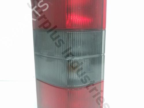 Feu arrière droit PEUGEOT BOXER Platform/Chassis (ZCT_) 2.5 TD (103 hp) 31955703