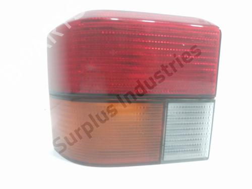 Feu arrière gauche VW TRANSPORTER T4 Bus (70B, 70C, 7DB, 7DK, 70J, 70K, 7DC, 7DJ) 2.5 TDI (102 hp) 31955730