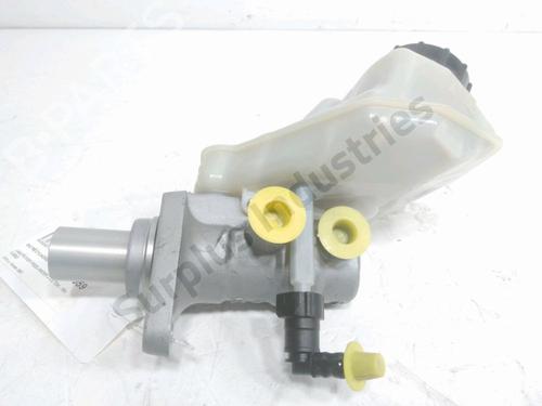 Used Brake master cylinder Brake master cylinder LAND ROVER FREELANDER 2 (L359) 2.2 TD4 4x4 (160 hp) 33460154 33460154