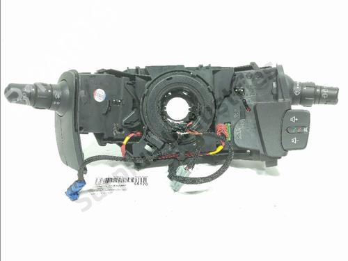 steering-wheel-controls-renault-kangoo-express-fw01_-2008-39397976 main image