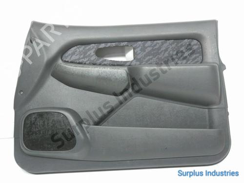 Forreste højre beklædning MITSUBISHI L200 (K7_T, K6_T, K5_T) 2.5 TD 4WD (K74T) (99 hp) 32334897