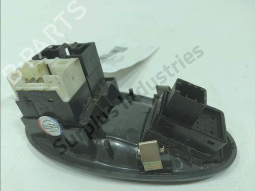 Left front window switch IVECO DAILY III Van 35 S 9 V | BP39161680I27 - Image 2