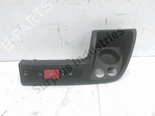 Used Warning switch FIAT DUCATO Platform/Chassis (250_) 130 Multijet 2,3 D (131 hp) 31954811