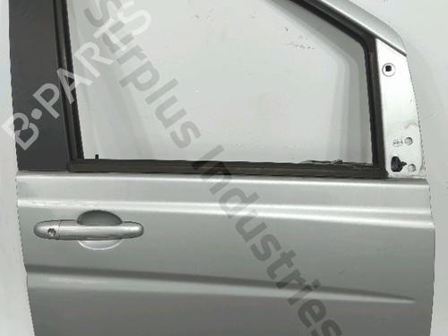 Used Right front door Right front door MERCEDES-BENZ VIANO (W639) CDI 2.2 (639.711, 639.713, 639.811, 639.813, 639.815) (150 hp) 34616057 34616057
