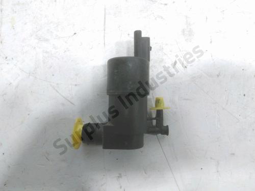 Used Washer pump RENAULT MASTER III Van (FV) 2.3 dCi 165 FWD (FV0P, FV0U, FV11, FV12, FV1E) (163 hp) 31955838