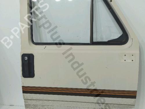 Used Right front door Right front door 38032553 38032553