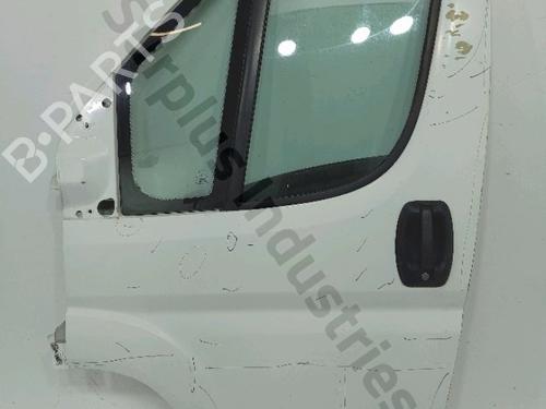 Used Left front door Left front door 37017281 37017281