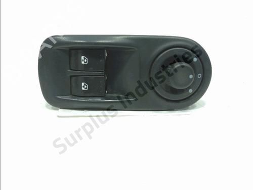 Used Left front window switch Left front window switch RENAULT TRAFIC II Van (FL) 2.0 dCi 115 (FL01, FL0U, FL00, FL0H, FL0M) (114 hp) 34205558 34205558
