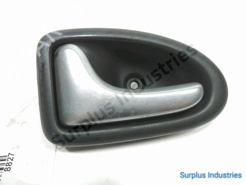 Venstre fortil invendig håndtag OPEL VIVARO A Van (X83) 2.0 CDTI (F7) (90 hp) 31955246