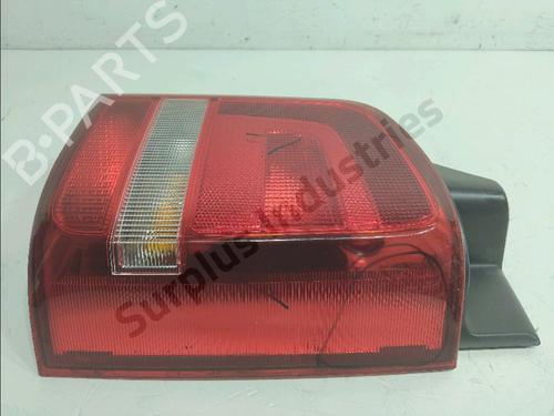 Used Right taillight Right taillight VW CALIFORNIA T5 Camper (7EC, 7EF, 7EG, 7HF, 7HC) 2.0 TDI (140 hp) 40172552 40172552