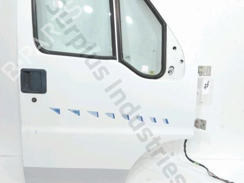 Used Right front door FIAT DUCATO Platform/Chassis (230_) 2.8 JTD (128 hp) 31955254