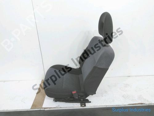 Asiento delantero derecho MITSUBISHI L200 (K7_T, K6_T, K5_T) 2.5 TD 4WD (K74T) (115 hp) 32435044