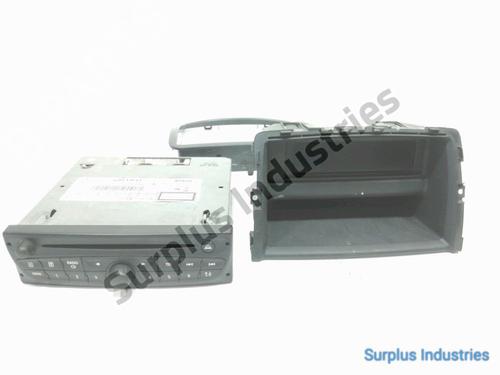 Used Radio Radio OPEL VIVARO A Van (X83) 2.0 CDTI (F7) (114 hp) 31954895 31954895