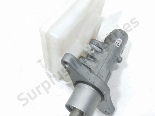 Brake master cylinder RENAULT MASTER III Van (FV) 2.3 dCi 150 FWD (FV0F, FV03, FV09) | BP31954552M77 - Image 3