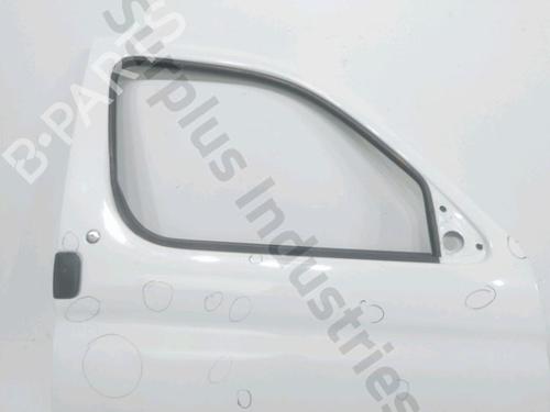 Used Right front door Right front door CITROËN BERLINGO / BERLINGO FIRST Box Body/MPV (M_) 1.9 D 70 (MBWJZ, MCWJZ) (69 hp) 33867022 33867022