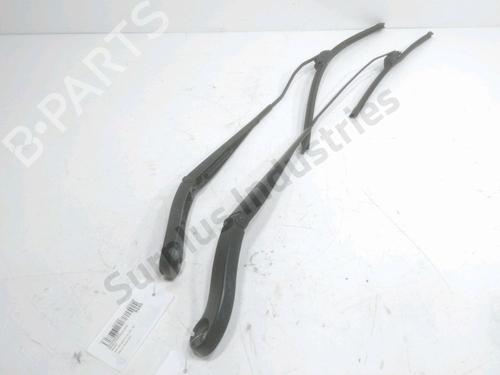 Used Front windshield wiper arm Front windshield wiper arm 31955777 31955777