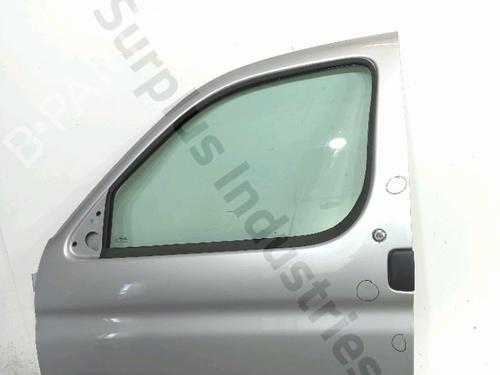 left-front-door-peugeot-partner-box-bodympv-5_-g_-1996-37065474 main image