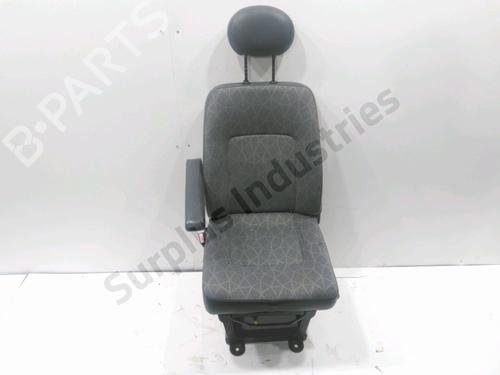 Sedile anteriore sinistro RENAULT MASTER II Bus (JD) 2.5 dCi (JD01, JD02, JD11, JD12, JD1W) (120 hp) 32311513