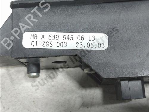 Right front window switch MERCEDES-BENZ VIANO (W639) CDI 2.2 (639.711, 639.713, 639.811, 639.813, 639.815) | BP34616044I26 - Image 3