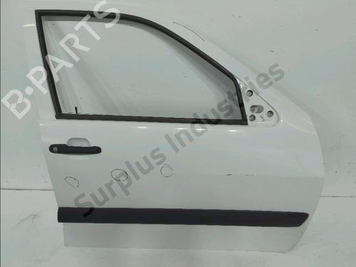 Used Right front door Right front door 36853957 36853957