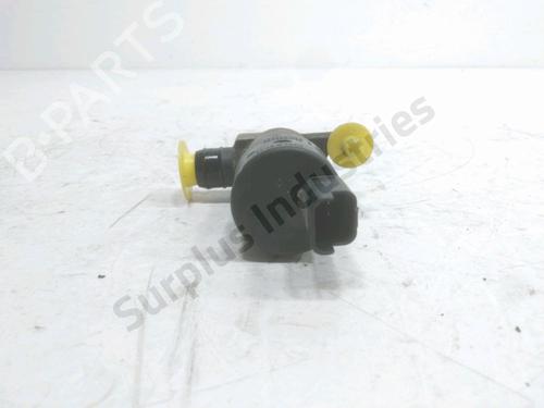Washer pump RENAULT MASTER III Van (FV) 2.3 dCi 165 FWD (FV0P, FV0U, FV11, FV12, FV1E) | BP31955838E24 - Image 4