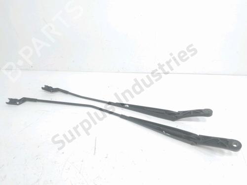 Used Front windshield wiper arm Front windshield wiper arm VW CADDY IV Box Body/MPV (SAA, SAH) 2.0 TDI 4motion (122 hp) 33262266 33262266