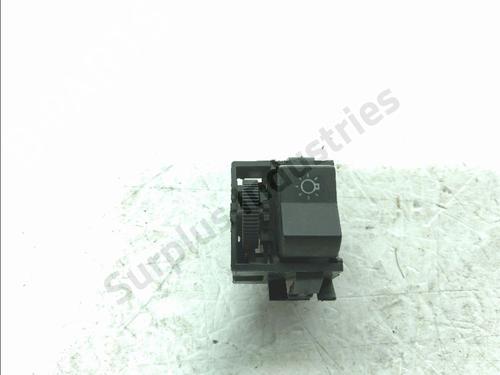 Used Headlight switch Headlight switch 36946300 36946300
