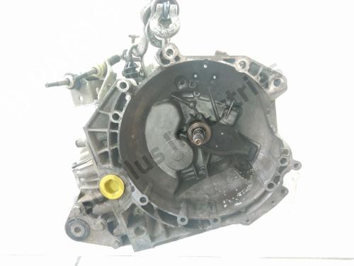 right-front-fenders-renault-trafic-iii-van-fg_-2014-34504304 main image