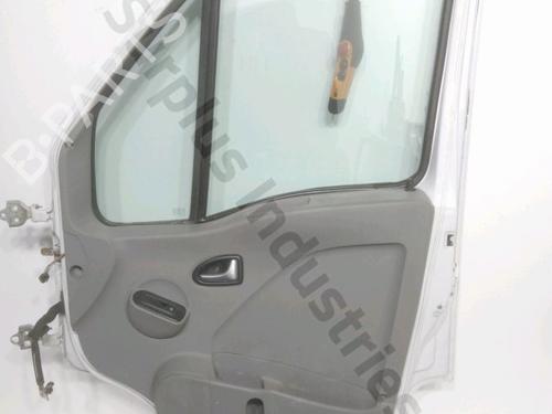 Right front door RENAULT MASTER II Van (FD) 2.5 dCi 120 (FD0M, FD0U, FD0W, FD2M, FD2W, FD3M, FD3U,... | BP31955277C3