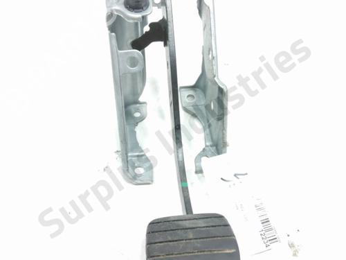 Used Break pedal RENAULT TRAFIC II Van (FL) 2.0 dCi 90 (FL0H, FL00, FL01, FL0M, FL0P, FL0S) (90 hp) 31954536