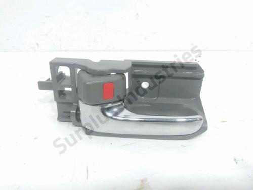 Venstre fortil invendig håndtag TOYOTA HILUX VII Pickup (_N1_, _N2_, _N3_) 2.5 D-4D 4WD (KUN25_, KUN25R) (120 hp) 32131571