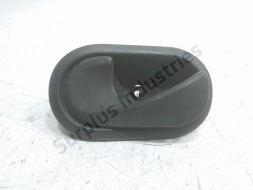 Venstre fortil invendig håndtag RENAULT MASTER III Van (FV) 2.3 dCi 100 FWD (FV0A, FV0B, FV0G, FV0K, FV0H) (101 hp) 31955242